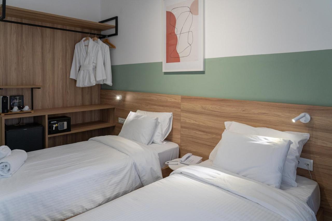 Alexandros Hotel 2*