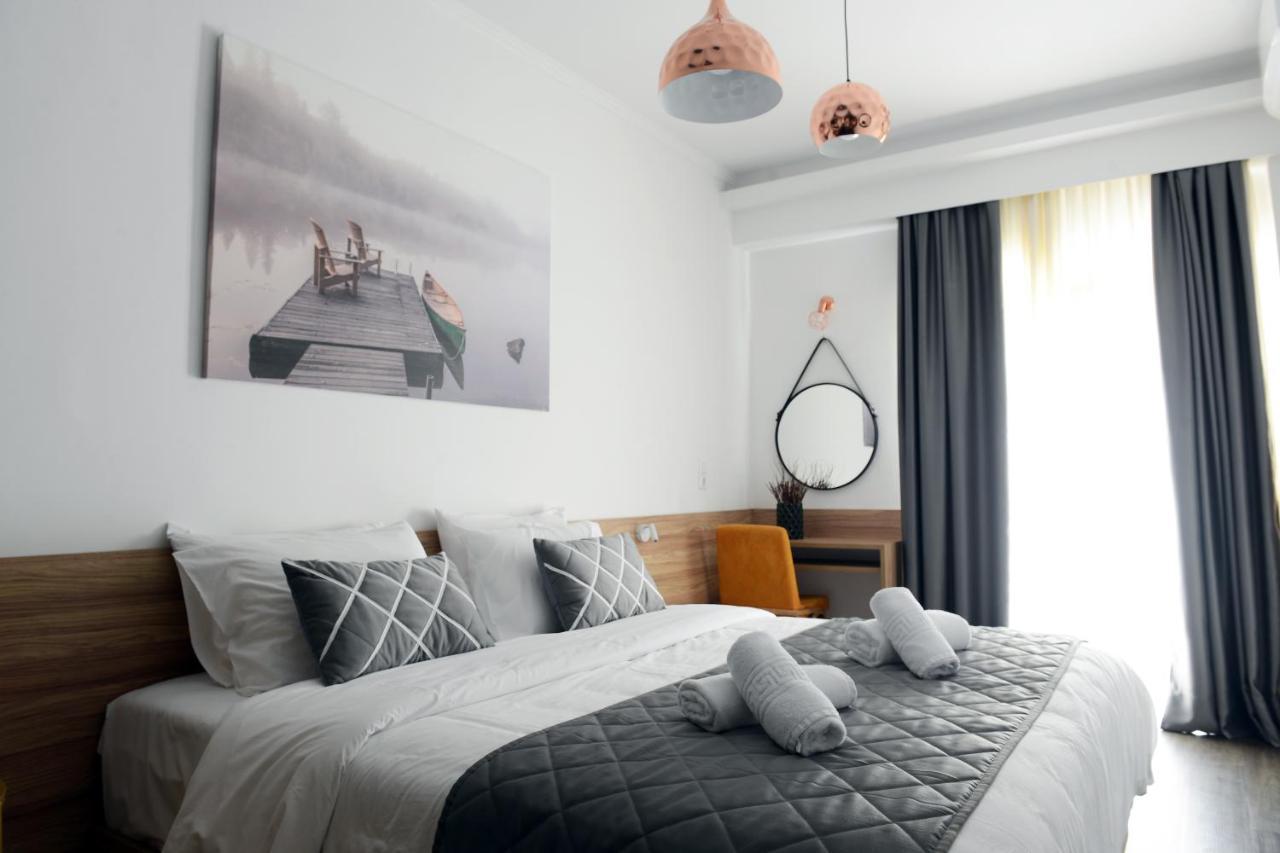 Alexandros Hotel